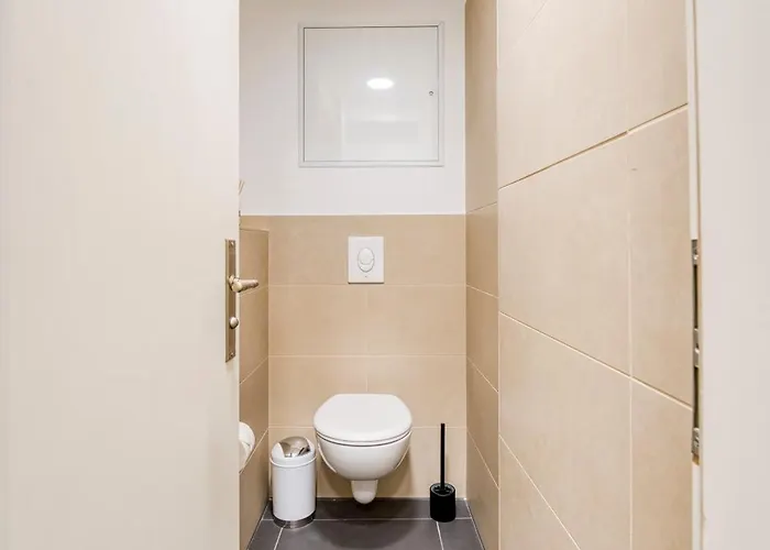 Jomi - Privates Beim Ku'damm Berlin